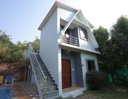“Rooted in Nature, Raised in Comfort – Experience Life at The Nature Nest Farm Villas & Cottages”